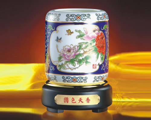 國(guó)色天香景泰藍(lán)筆筒